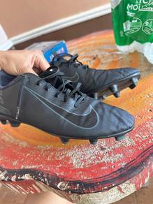 kasut bola nike
