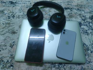 MacBook iphone samsung earphone