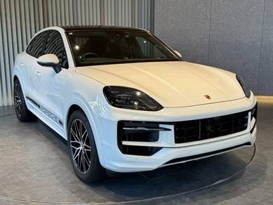 Porsche Cayenne BASE in Petaling Jaya, SGR
