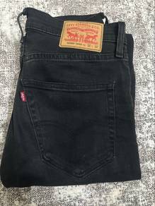 Levis koyak asal saiz 32