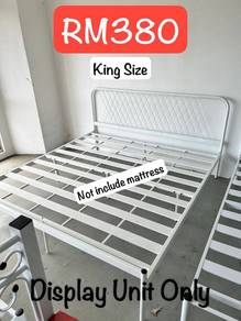 katil besi king size 