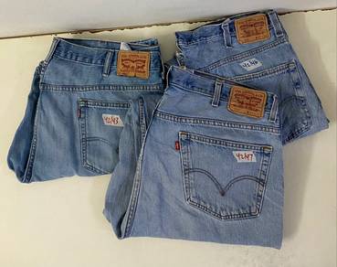 Levi’s Jeans sz 42 Combo,