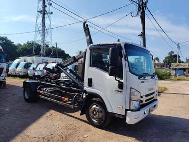 Isuzu NPR75UKH Roll On Roll Off Lori Sampah 5.2cc