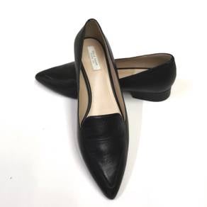 Cole Haan Leather Pointed Toe Shoes Flats Black