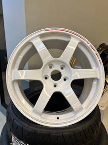 NEW RIM 18x9j RAYS TE37 SAGA JAPAN GR YARIS CIVIC