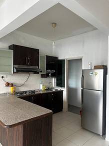 Condominium For Rent in Casa Indah 2