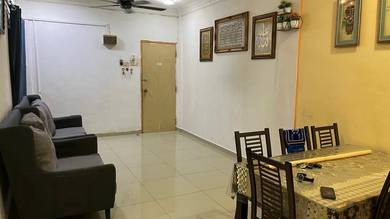 Apartment For Rent in Pangsapuri Puchong Utama Court 2