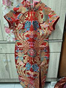 Chinese wedding gown 
