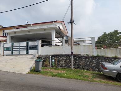2-storey Terraced House For Sale in Mantin,NSN