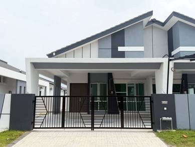 Semi-Detached House For Sale in Kampar,PRK