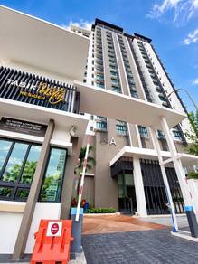Condominium For Sale in Lake Vista Residence