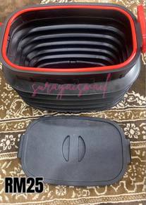 Black collapsible bucket
