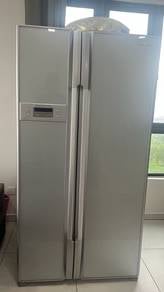 Hitachi Refrigerator-Freezer