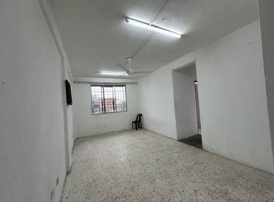 Apartment For Sale in Apartment Kasawari