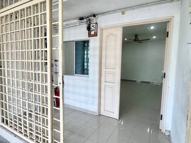1-storey Terraced House For Sale in Batu Maung,PNG