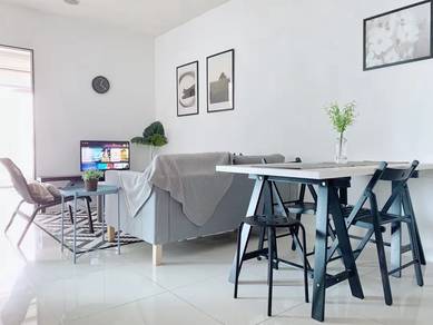 Service Residence For Rent in Mercu Summer Suites