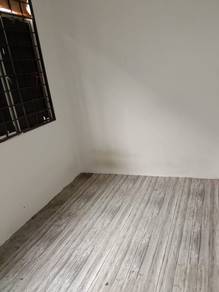 Room in Puchong, SGR