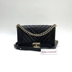 Preloved Chanel Boy Black Caviar Medium GHW