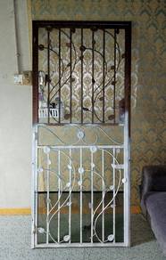 Grill Pintu Terpakai dan Mortise Lock