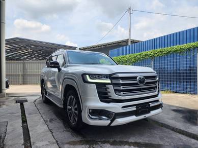 2023 Toyota Land Cruiser ZX