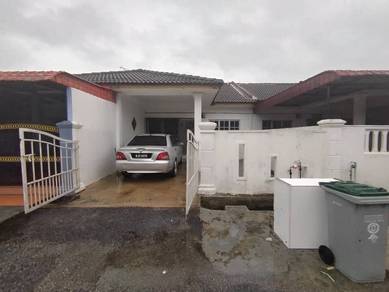 1-storey Terraced House For Sale in Pulau Gedong,MLK