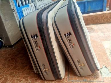 like new 14 inch single bed 2pice