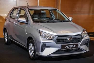 Perodua Axia G in Bandar Kinrara, SGR