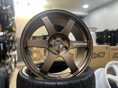 NEW JAPAN RAYS TE37 SAGA 18x8.5 5x114.3 VELLFIRE