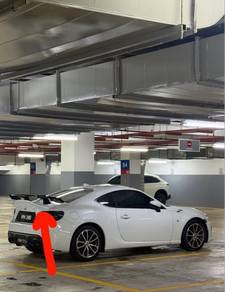 Ducktail White (Wrapped, Inside Black)