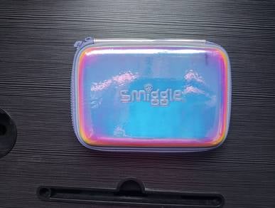 smiggle pencil case 