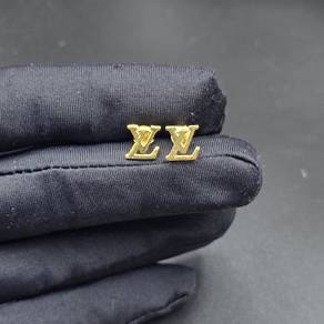 Preowned 916 Earring