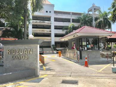 Condominium For Sale in Ridzuan Condominium