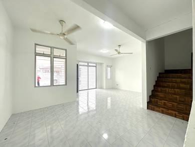 2-storey Terraced House For Sale in Seri Kembangan,SGR