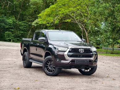 Toyota Hilux DOUBLE CAB 2.4V (AT) 4X4 in Johor Bahru, JHR