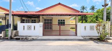 Semi-Detached House For Sale in Pekan,PHG