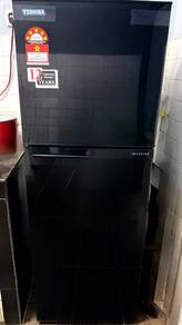 Peti Ais Toshiba Inverter 2 Pintu Masih Elok