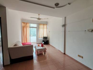 Flat For Rent in Taman Cheng Ria