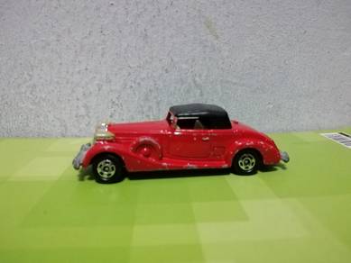 Vintage Tomica Packard Coupe Roadster