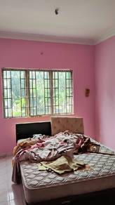 Apartment For Rent in Pelangi Court
