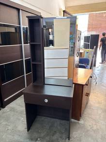 dressing table