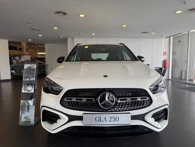 Mercedes Benz GLA250 250 4MATIC AMG LINE in Klang, SGR