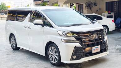 Toyota Vellfire Z GOLDEN EYES in Bachang, MLK