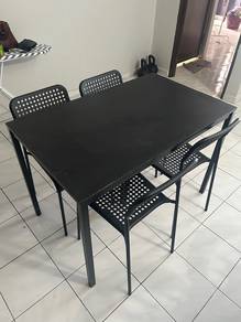 Ikea Sandsberg dining table + 4 black chair