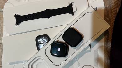 Apple Watch Series 11 GPS 42mm Jet Black