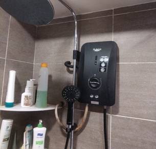 Rubine water heater