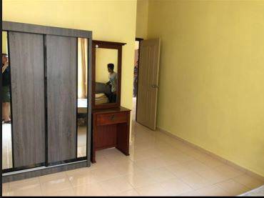 Apartment For Sale in University Green Apartment