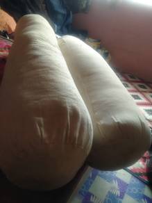 bantal peluk