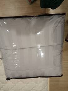 Brand new Four-piece bedding set
