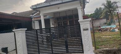 1-storey Terraced House For Rent in Lunas,KDH