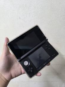 Nintendo 3DS (bahasa jepun)